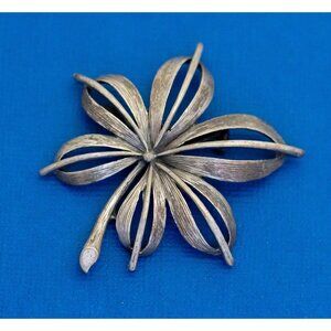 Vintage Leaf Brooch, Edwardian Brooch. Fan Leaf Brooch, Silver Tone Brooch - D13